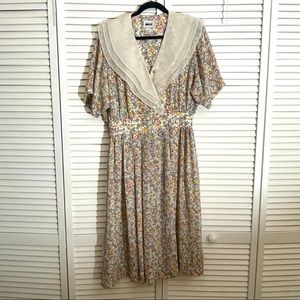 Vintage Leslie Fay floral dress